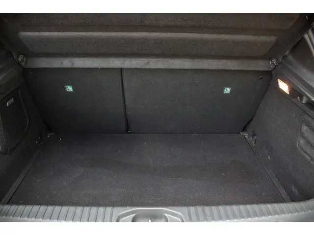 Renault Clio TCe 90 Intens 2021 Benzine 33