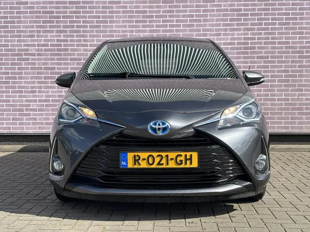 Toyota Yaris 2