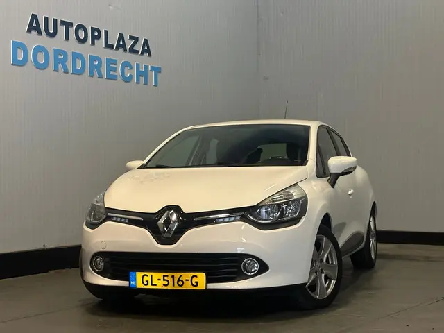 Renault Clio 1.2 Expression 2015 Benzine 2