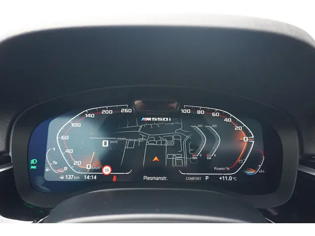 BMW 5 Serie Sedan M550i xDrive 2021 Benzine 16