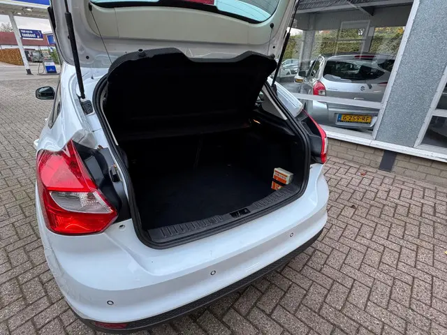 Ford Focus 1.0 EcoBoost Trend 2013 Benzine 10