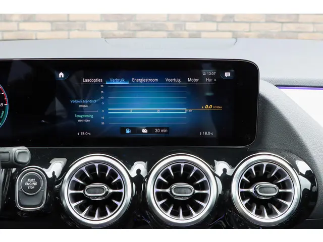 Mercedes-Benz GLA 250 e AMG Line 2022 Hybride Benzine 51