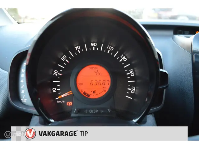 Peugeot 108 1.0 e-VTi Allure 2019 Benzine 11