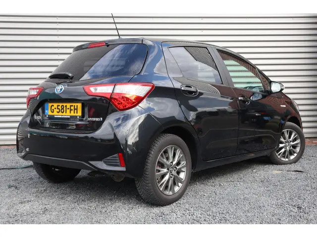 Toyota Yaris 2