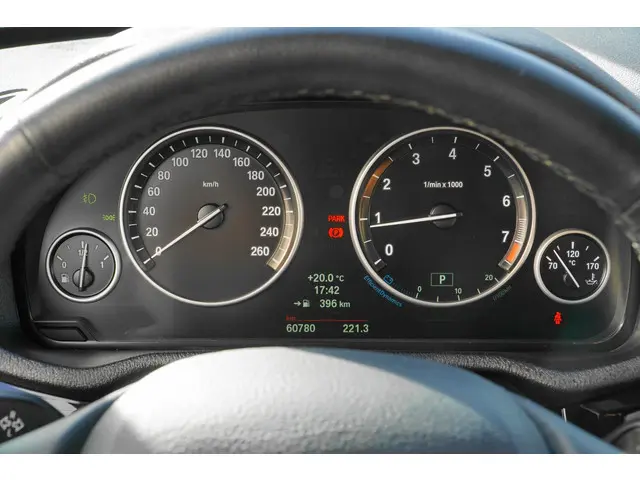 BMW X3 XDrive20i High Executive X-DRIVE 2014 Benzine 25