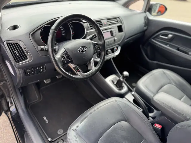 Kia Rio 1.2 CVVT World Cup Edition 2014 Benzine 17