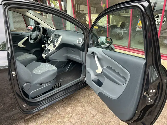 Ford Ka 1.2 Style start/stop 2014 Benzine 15