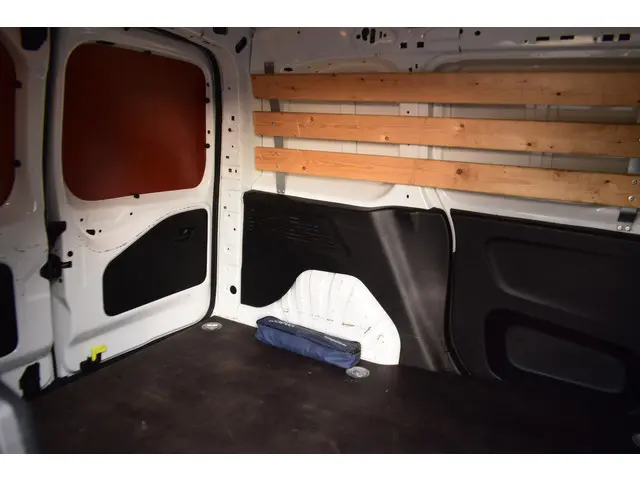 Toyota ProAce CITY 1.5 D-4D Cool Comfort 2020 Diesel 13