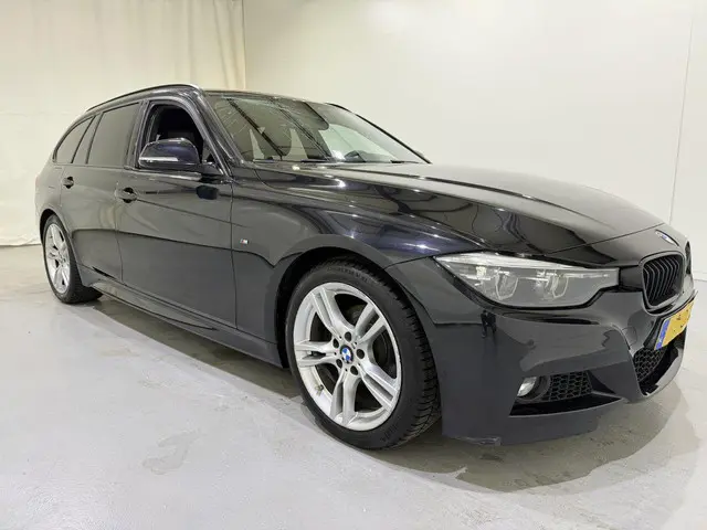 BMW 3 Serie Touring 318i M Sport Aut8 2019 Benzine