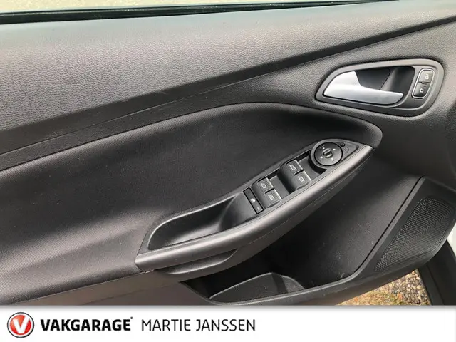 Ford Focus Wagon 1.0 Lease Edition 2018 Benzine 13