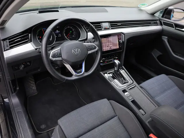 Volkswagen Passat GTE 2021 Hybride Benzine 7
