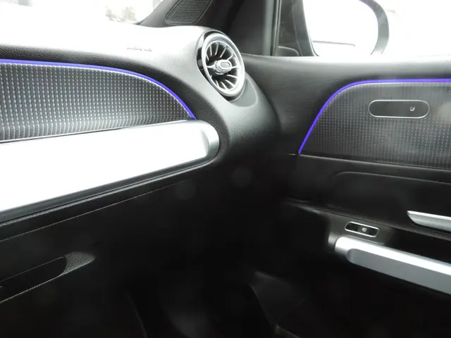 Mercedes-Benz GLB 200 Premium 7p. vol vol 2020 Benzine 26