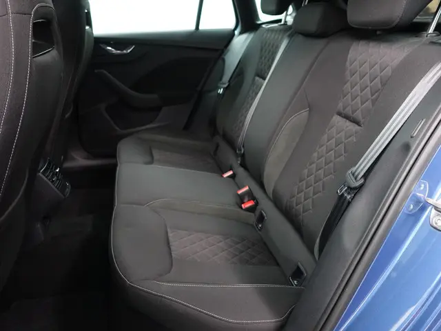 Škoda Kamiq 1.5 TSI ACT Business Editon+ Aut- 2021 Benzine 22