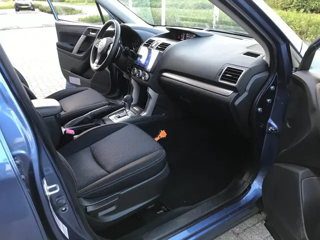 Subaru Forester 2.0 Comfort 2015 Benzine 11