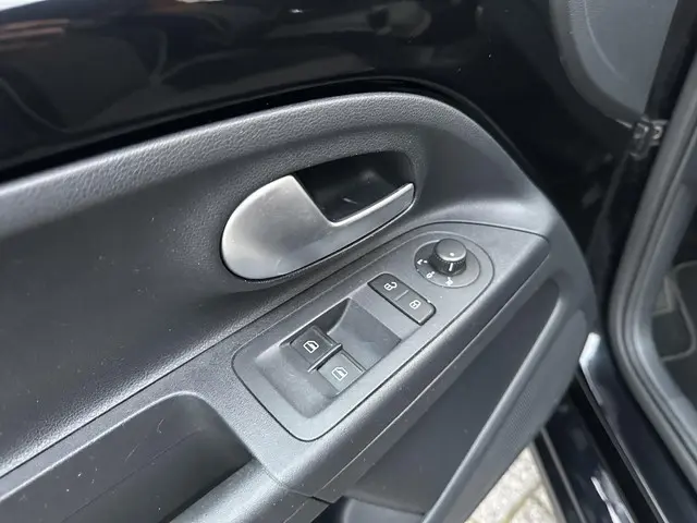 SEAT Mii 1.0 Sport Intense 5drs 2019 Benzine 17