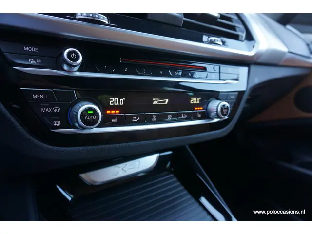 BMW X3 xDrive20i High Executive 2019 Benzine 20