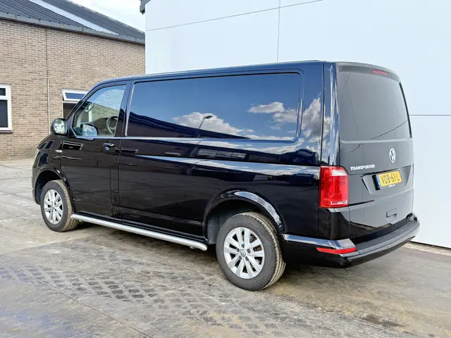 Volkswagen Transporter 2.0 TDI 150PK 2019 Diesel 2