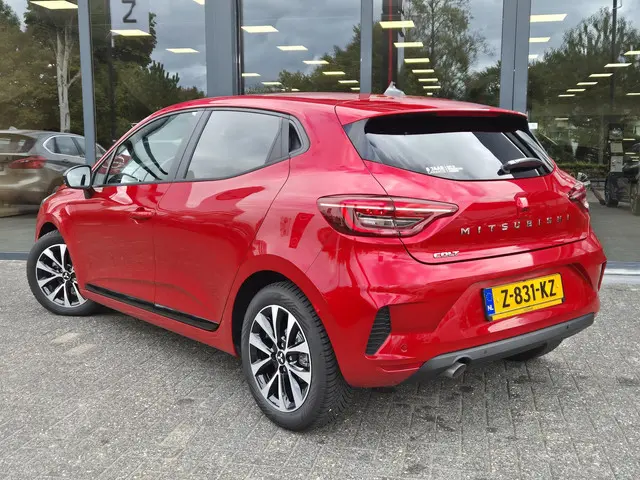 Mitsubishi Colt 1.0T MT Intense 2024 Benzine 6