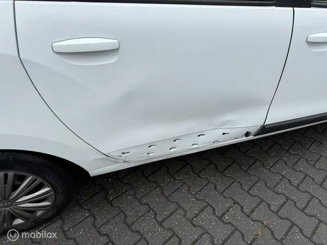 Dacia Lodgy 1.2 TCe Blackline 7 zit plaats 2014 Benzine 7
