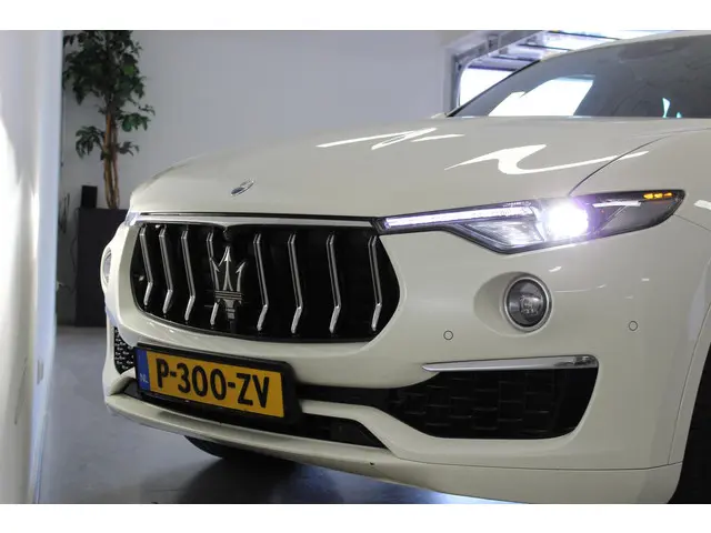 Maserati Levante 2.0 Hybrid Executive 2022 Benzine 21