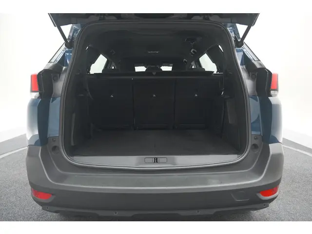 Peugeot 5008 PureTech 130 EAT8 Active Pack 2023 Benzine 63