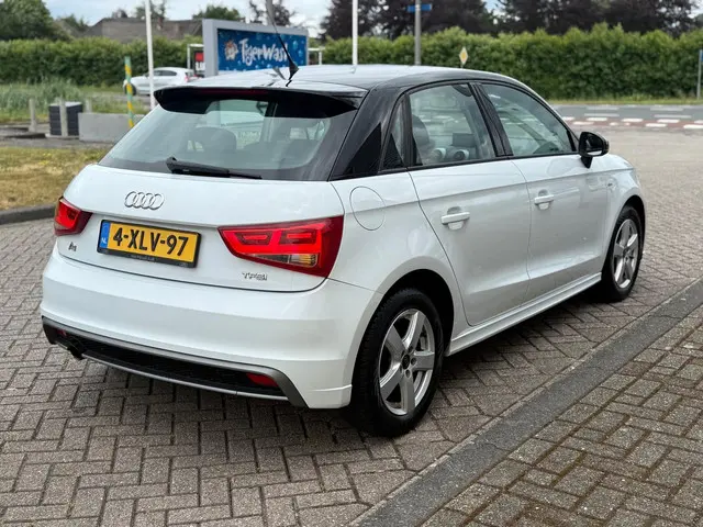 Audi A1 Sportback 1.2 TFSI S-Line Bj 2014 2014 Benzine 7