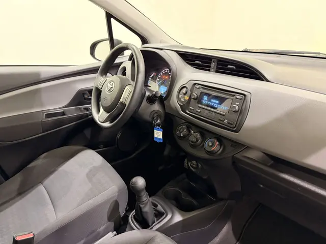 Toyota Yaris HB 1.0 VVT-i Aspiration 2017 Benzine 32