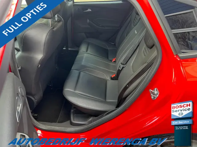 Ford Focus ST 250PK origineel Nederlands 2014 Benzine 14