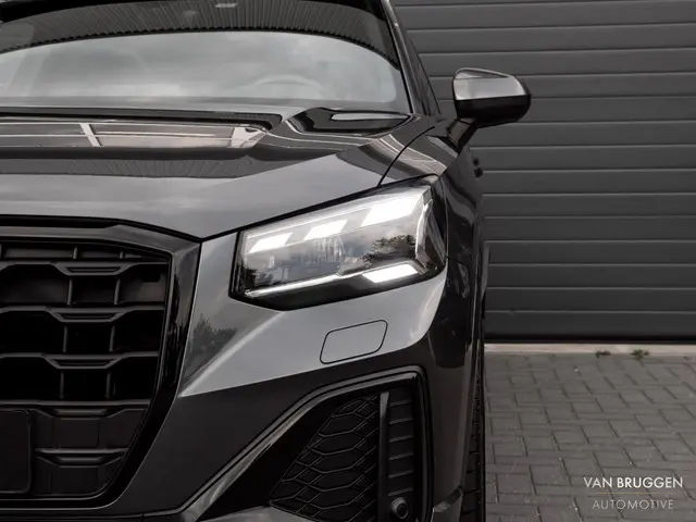 Audi Q2 35 TFSI S-Line 2021 Benzine 44