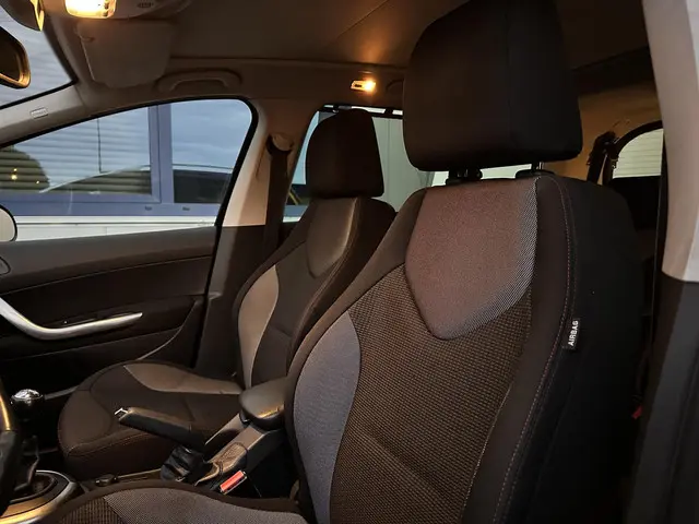 Peugeot 308 SW 1.6 VTi Sportium 2013 Benzine 18