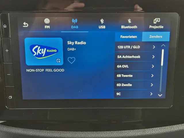 Toyota Aygo X 1.0 VVT-i S-CVT first 2025 Benzine 33