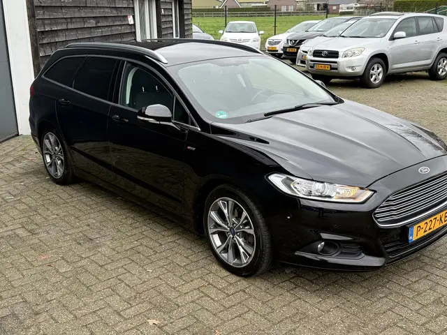 Ford Mondeo Wagon 1.5 Titanium automaat 2018 Benzine 4
