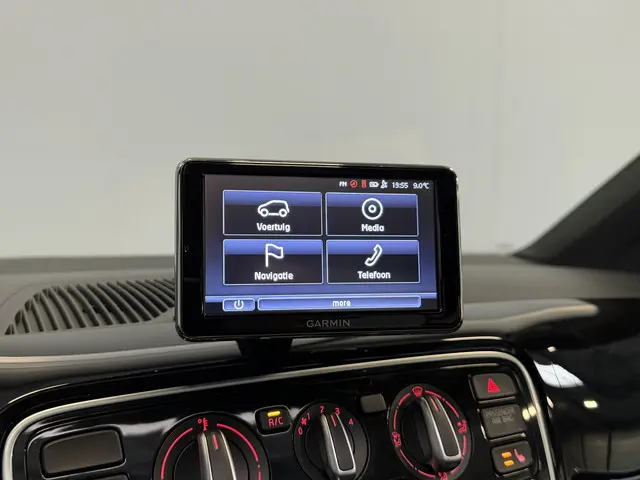 Volkswagen up! 1.0 high up! Colour UP 2016 Benzine 23