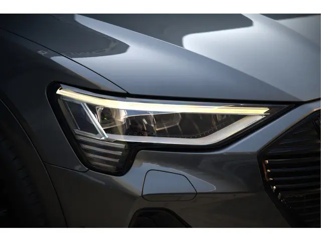 Audi e-tron 50 quattro S edition 71 kWh 2020 Elektrisch 10