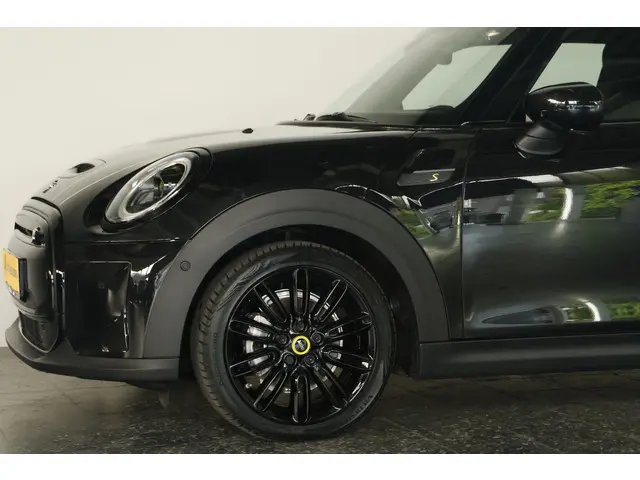 MINI Electric Cooper MINI Yours 33 kWh 2024 Elektrisch 29