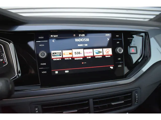 Volkswagen Polo 2.0 TSI GTI 200pk 2018 Benzine 20