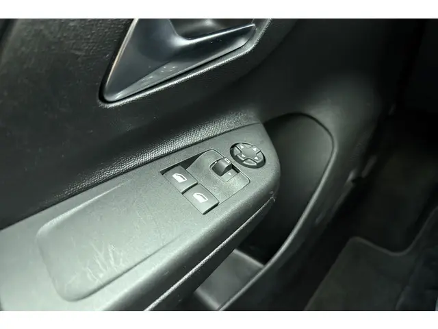 Opel Corsa 1.2 Edition 2021 Benzine 19