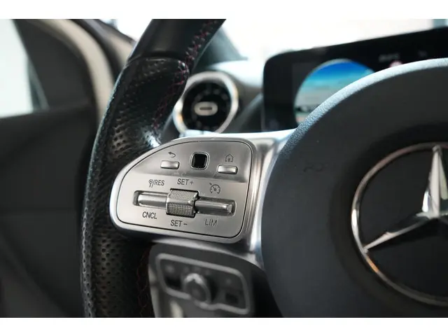 Mercedes-Benz B-Klasse 200 AMG 2019 Benzine 16