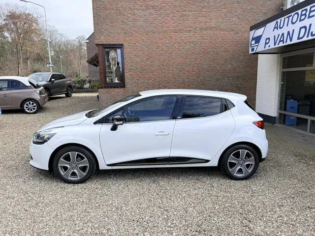 Renault Clio 0.9 TCe Night&Day 1e eigenaar 2014 Benzine 4