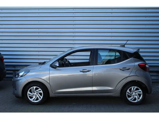 Hyundai i10 1.0 Comfort Smart 5-zits 2022 Benzine 21