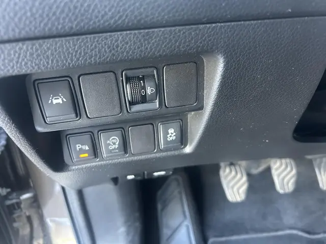 Nissan QASHQAI 1.2 Visia 2015 Benzine 12