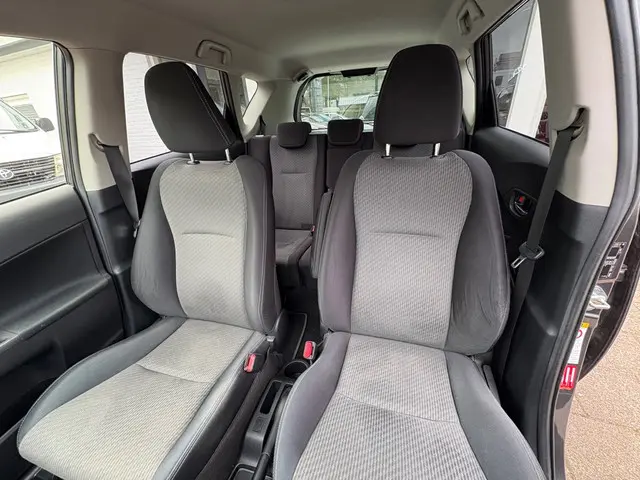 Toyota Verso-S 1.3 VVT-i Dynamic 2014 Benzine 13