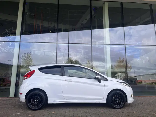 Ford Fiesta 1.25 ST LINE 82 PK 2012 Benzine 6