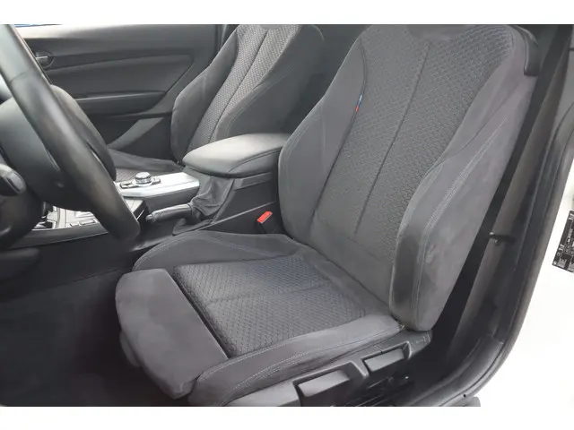 BMW 1 Serie 118i Business+ 2013 Benzine 4
