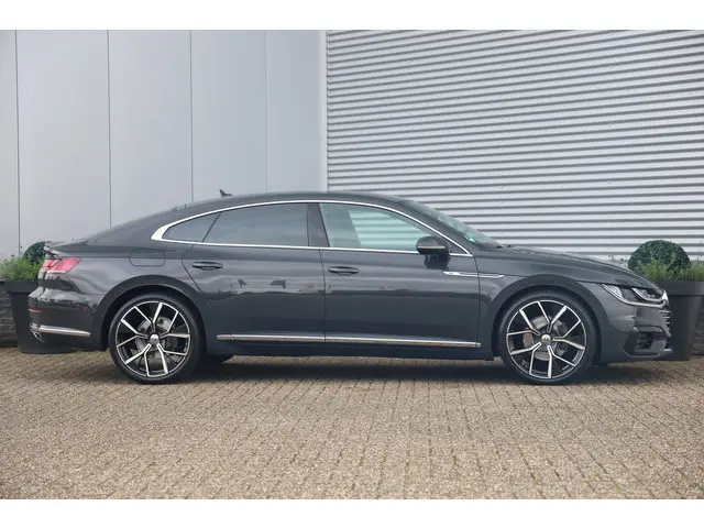 Volkswagen Arteon 2.0 TSI 190PK R-Line 2020 Benzine 2