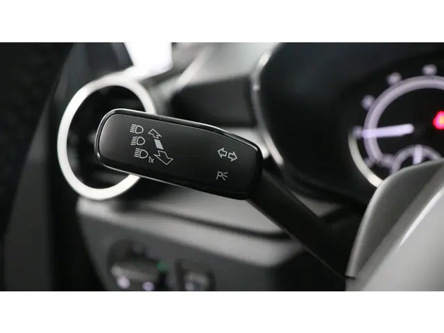 Škoda Fabia 1.0 TSI 95pk Ambition 2022 Benzine 23