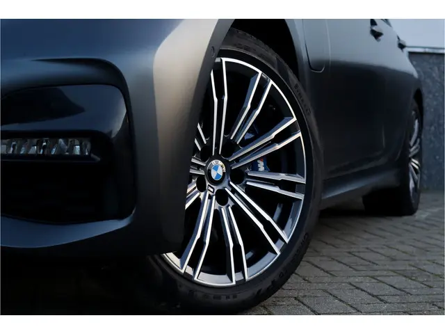BMW 3 Serie 330e High Ex M-Sport 2020 Hybride Benzine 7