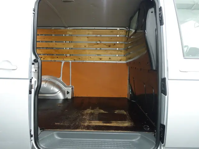 Volkswagen Transporter 2.0 TDI L1 Highline- 2015 Diesel 21