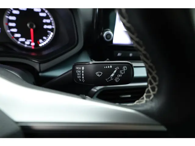 SEAT Arona 1.0 TSI Xperience 2021 Benzine 12