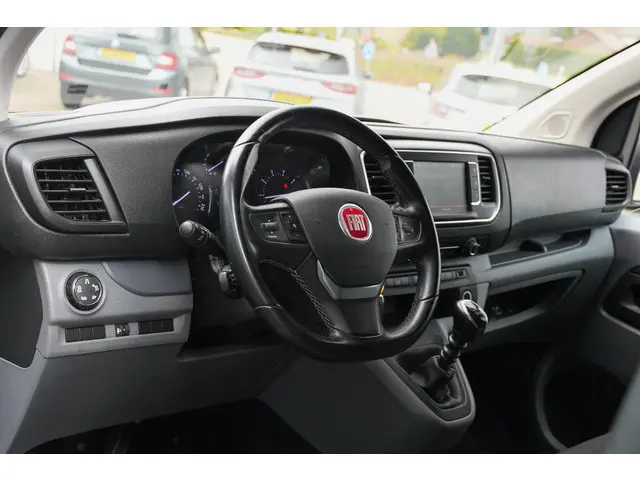 Fiat Scudo 1.5 MultiJet L2H1 SX 2022 Diesel 18
